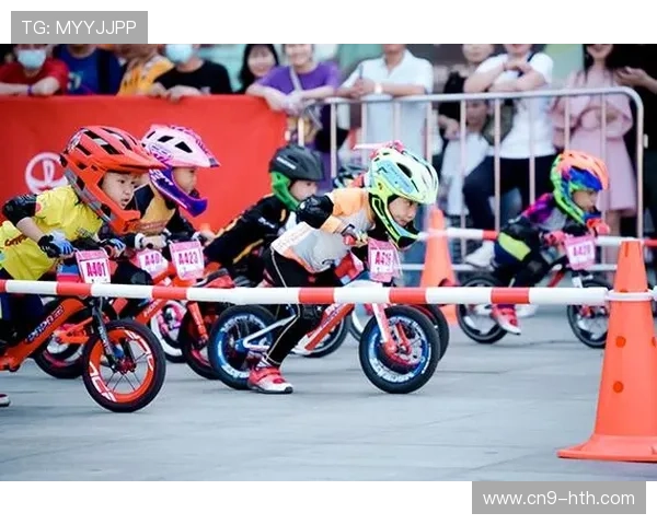 昌平速降赛设大众骑游和儿童滑步车,吸引全家参与 昌平速降赛设大众骑游和儿童滑步车,吸引全家参与