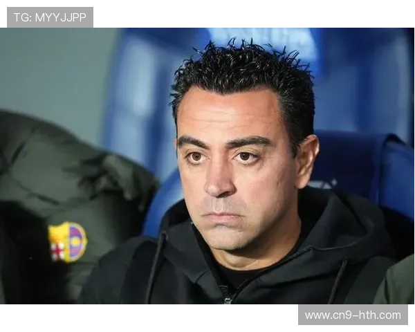 巴萨训练基地迎来特殊访客，传奇哈维指导年轻中场